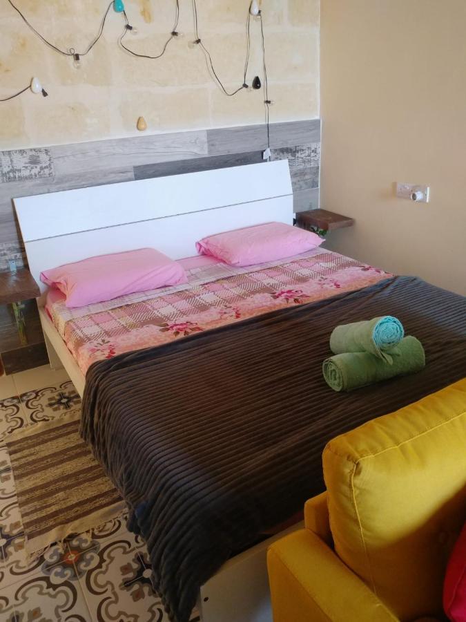 Triesti Home Виктория Экстерьер фото
