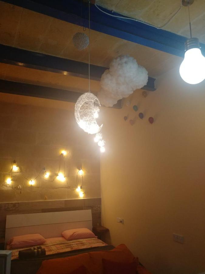 Triesti Home Виктория Экстерьер фото