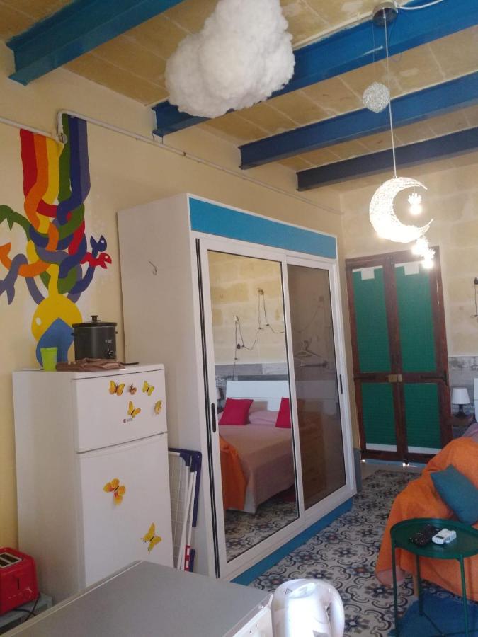 Triesti Home Виктория Экстерьер фото