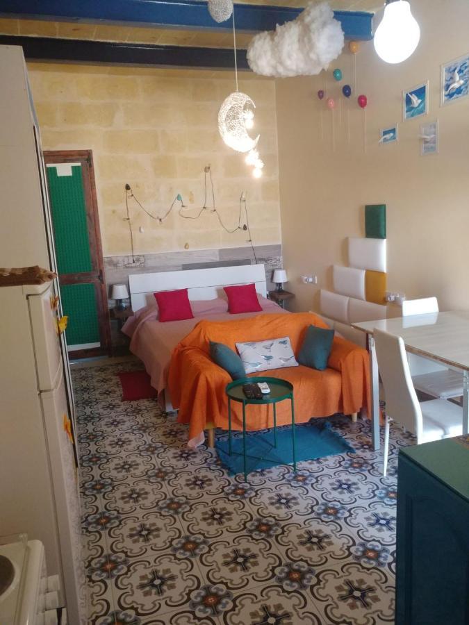 Triesti Home Виктория Экстерьер фото